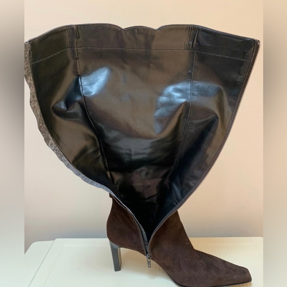 BELLOFATTO ~ Dark Chocolate Brown Suede Boots ~ Made in Italy - Picture 7 of 10